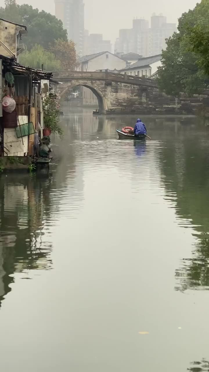 [图]749_烟雨绵绵，白鹭飞飞，小船摇摇，行走于水墨丹青的水乡。