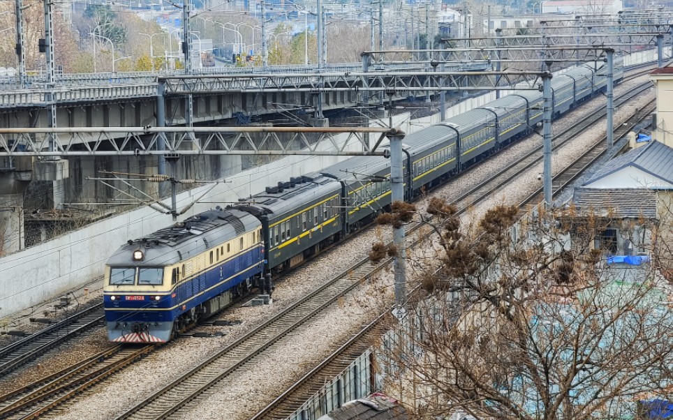 【轮轨声福利】0t7775次南京3道发车往南京西方向交汇k1331次