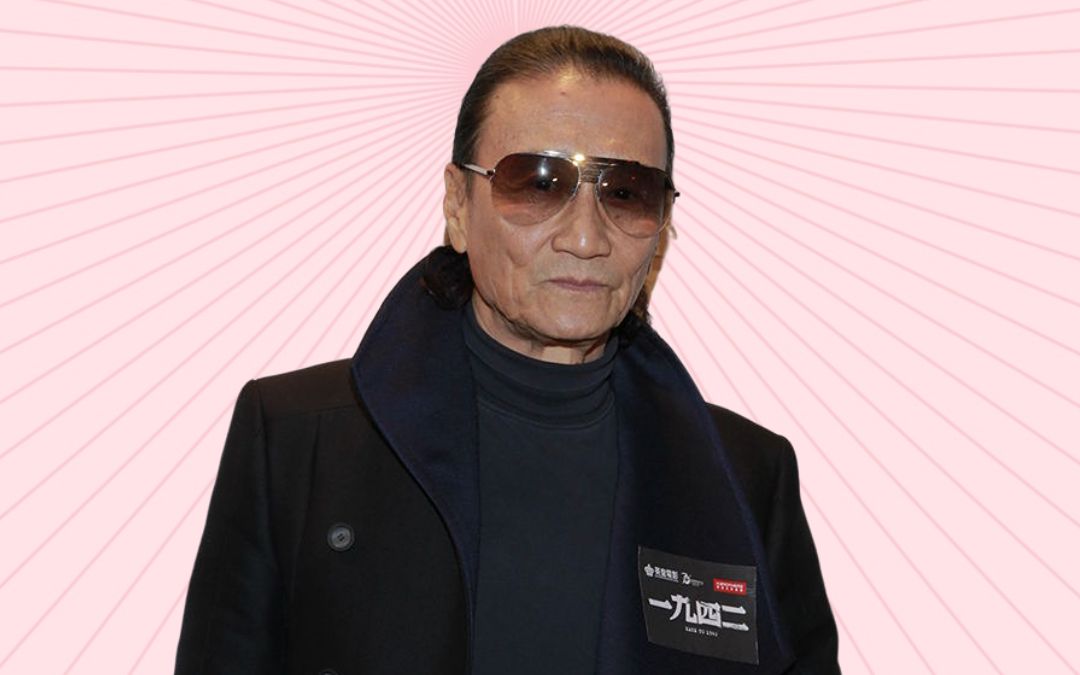 谢贤40多年不摘墨镜,原以为是"挡桃花",真相曝光令人泪目