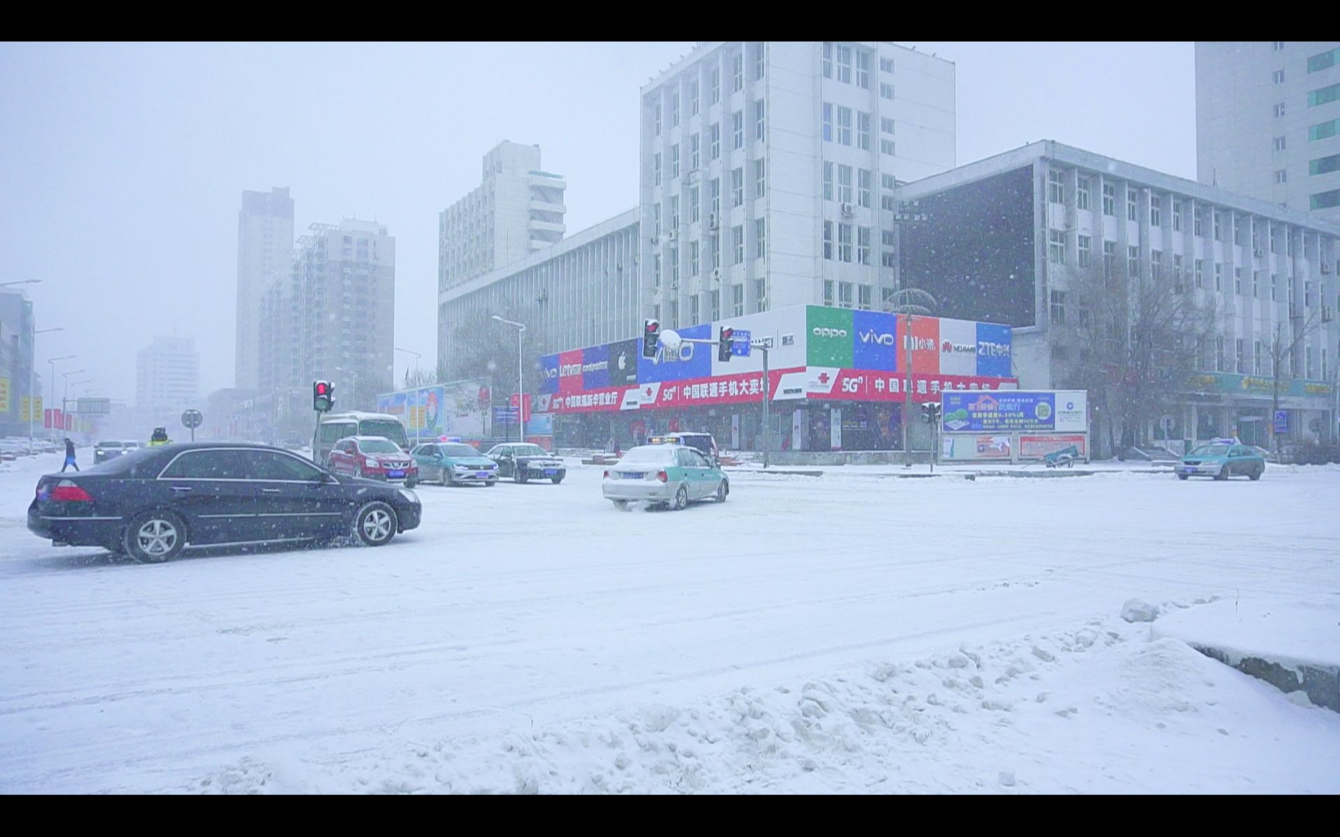 [图]踏雪而行，漫步大雪中的抚顺，银装素裹仿若童话世界。