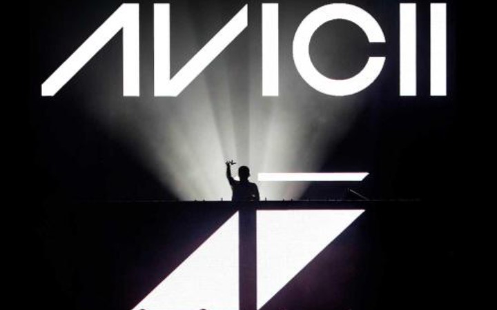 a神纪念会万人大合唱thenights主唱回归感动到爆愿天堂也有电音tim