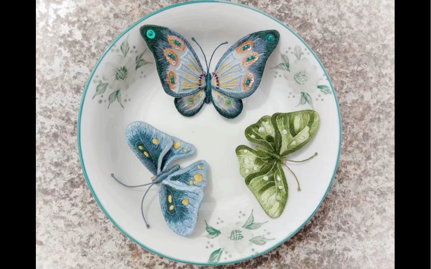 立体手工刺绣蝴蝶胸针