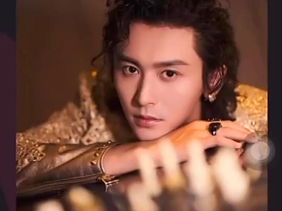 ufm访谈 张哲瀚:2024期待重回演员身份/向宇宙发射信号