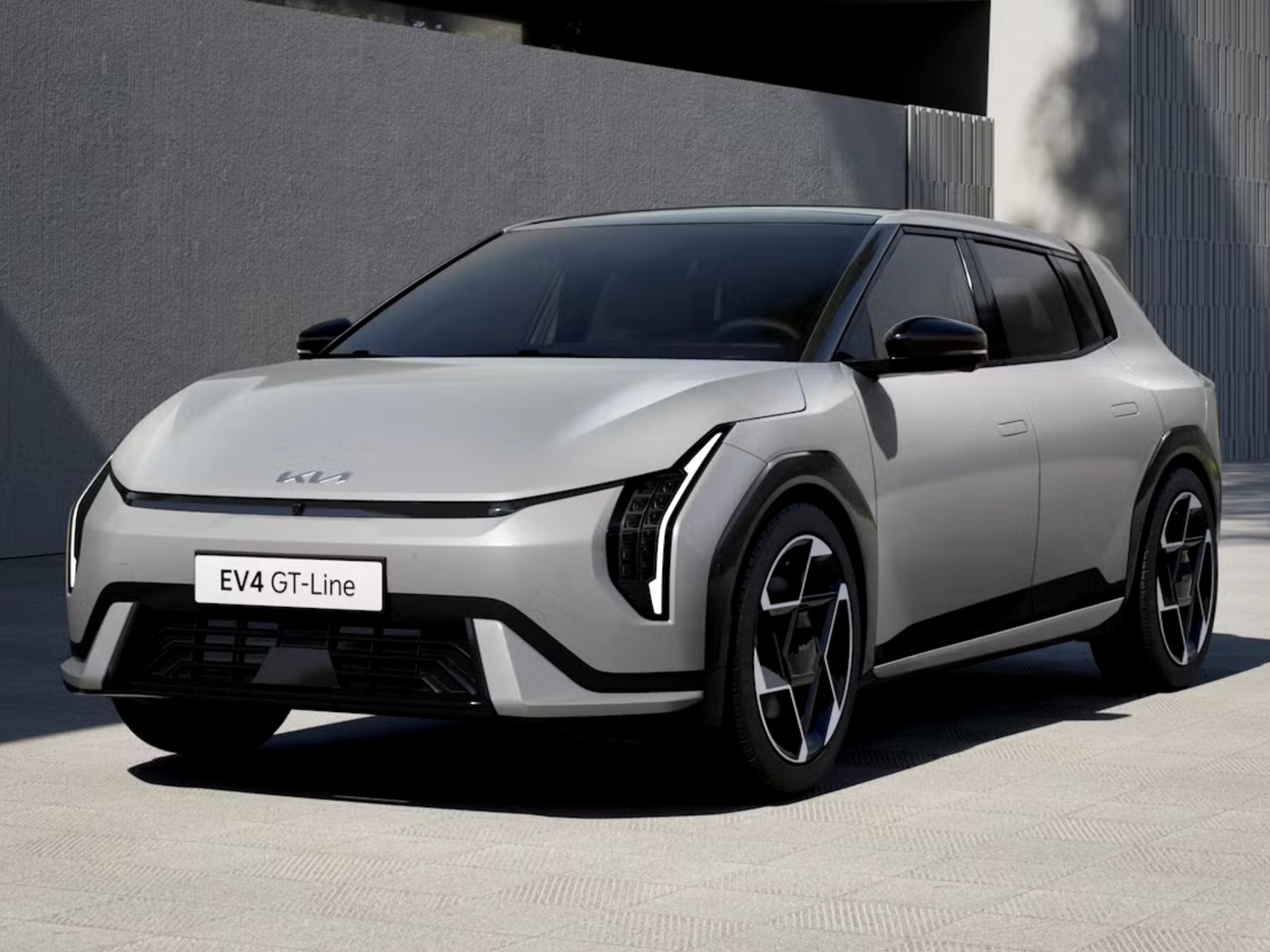 两款轿车推出新款车型