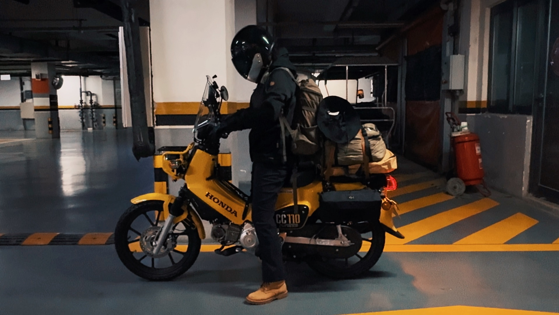 骑上我心爱滴小摩托露营去喽