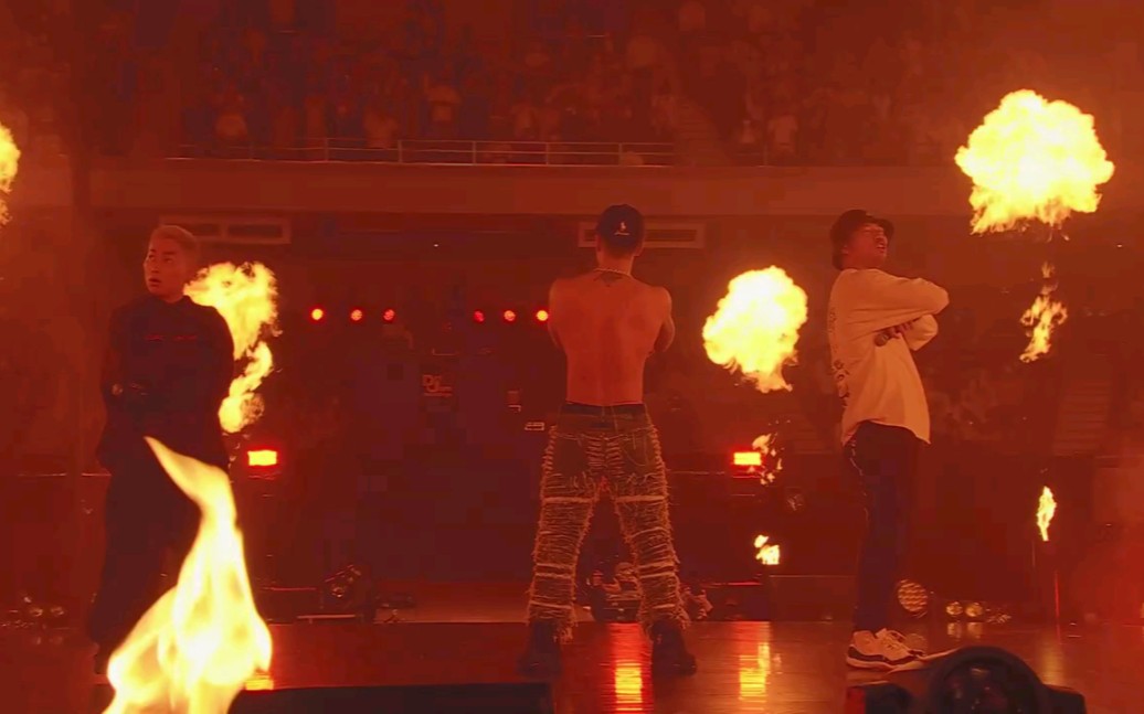 [图]AK-69 -「Flying B REMIX feat. Xin, CITY-ACE」from START IT AGAIN in BUDOKAN 4.23