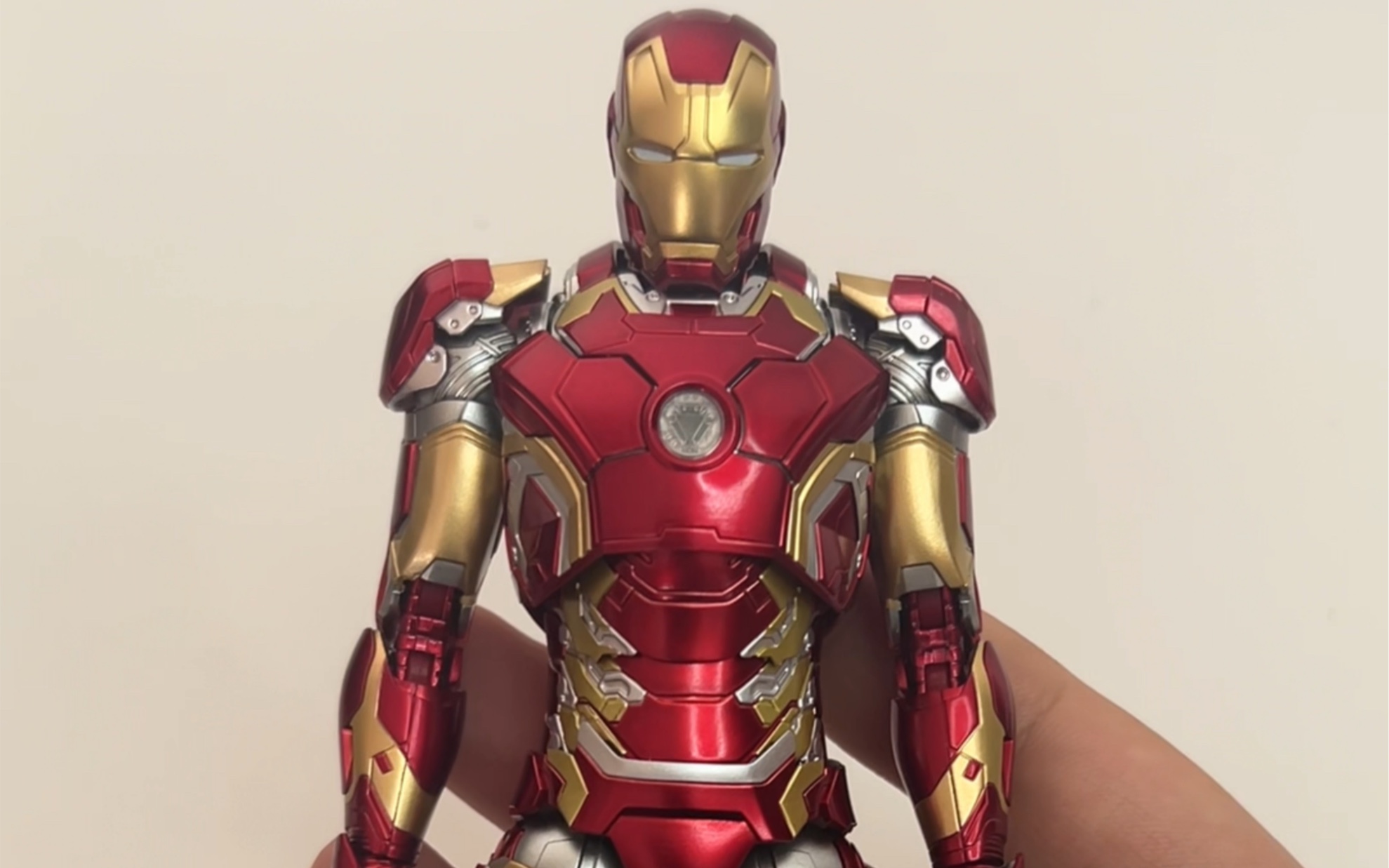 threezero钢铁侠mk43