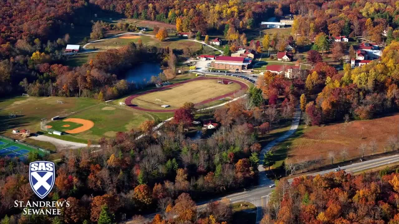 [图]My Favorite Place on the SAS Campus - Reese and the Woodland Path