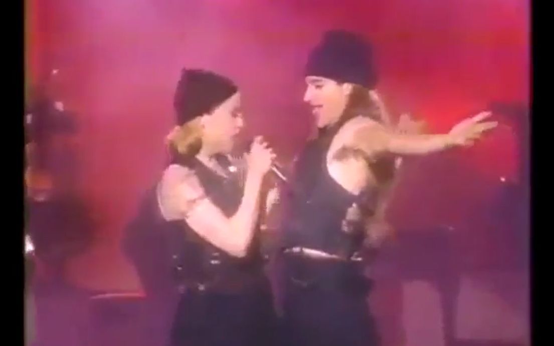 [图]【麦女士唱爵士】Madonna feat. Anthony Kiedis - That Lady Is The Tramp 1993.05.14