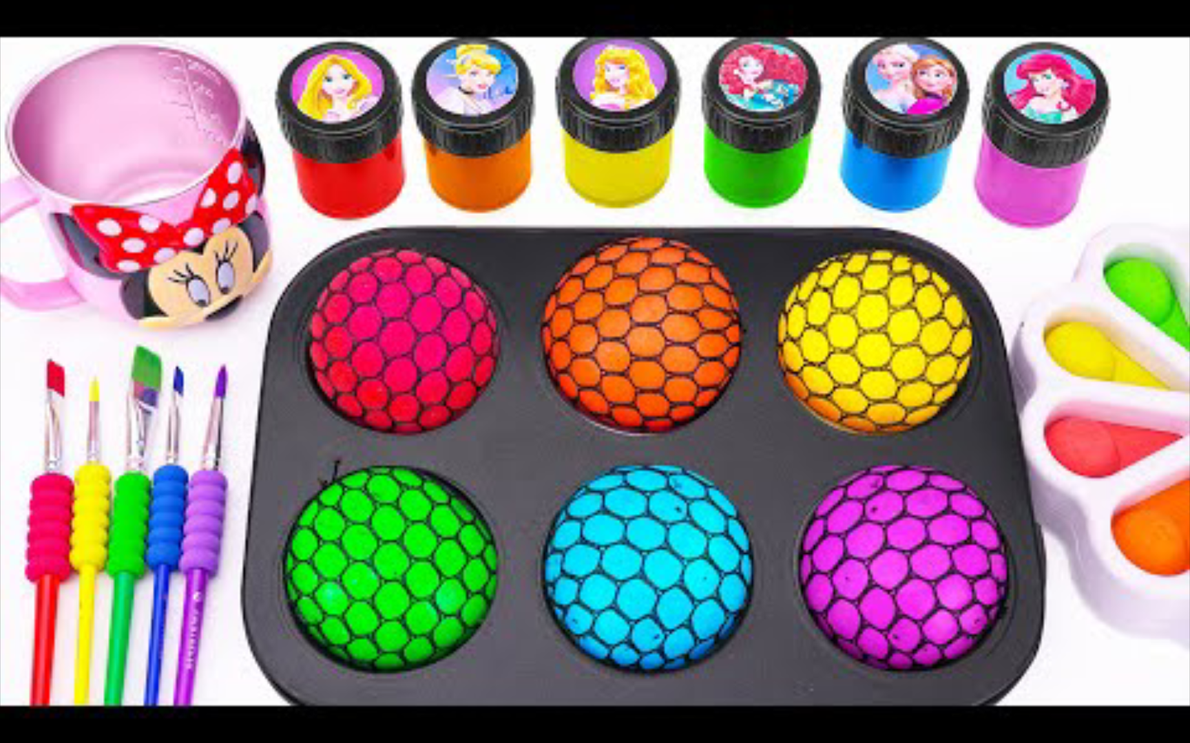 儿童益智手工玩具,彩虹颗粒在托盘巧变出可爱的宝贝玩具