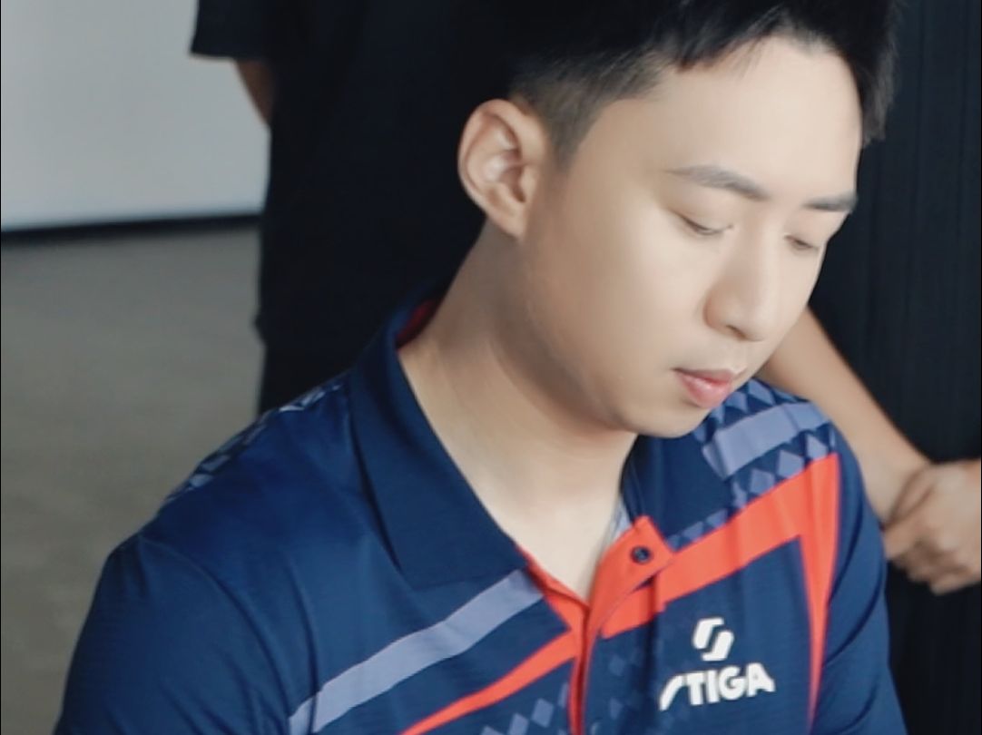 来个正宗的博哥签名,雨哥委屈你了,哈哈