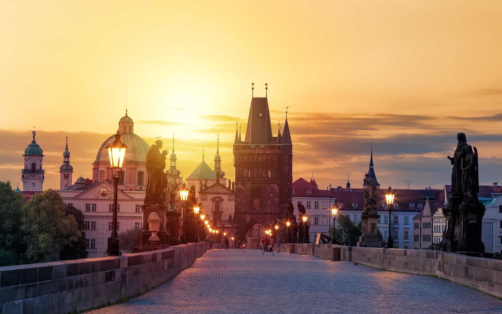 布拉格·prague|can i dance with you(一个人在陌生城市街头漫步,像