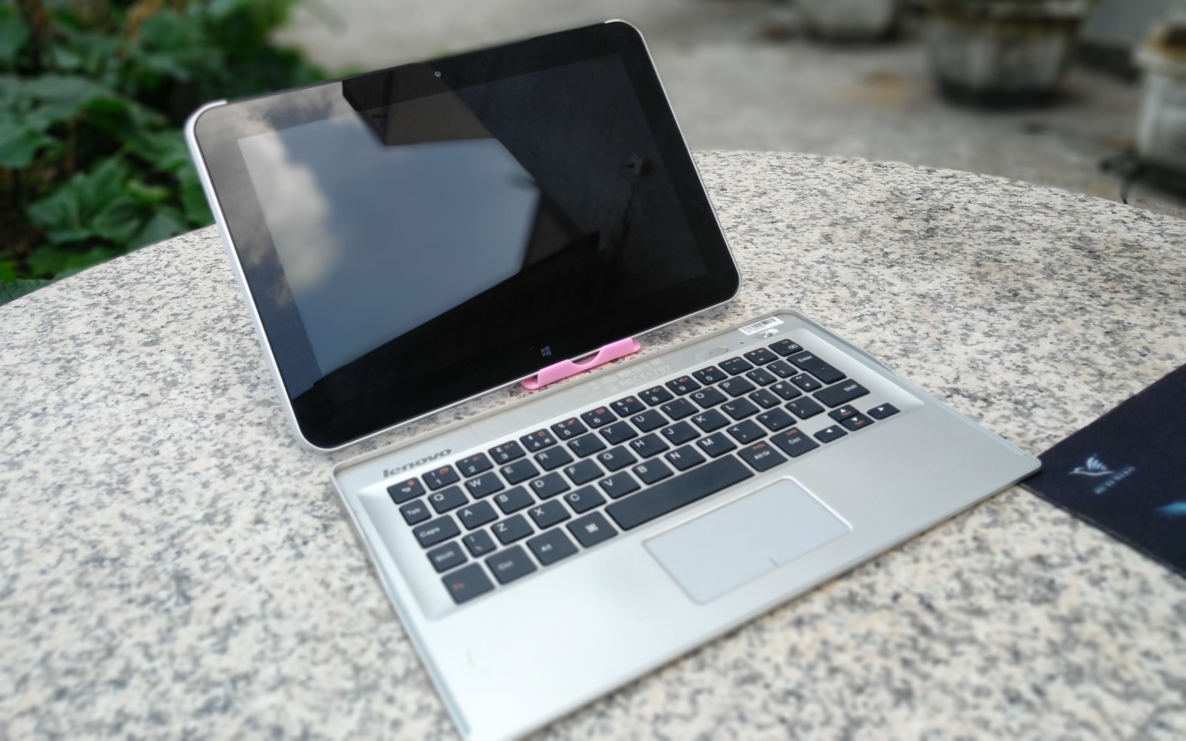 惠普1000g2w10平板300左右还值得购买吗?