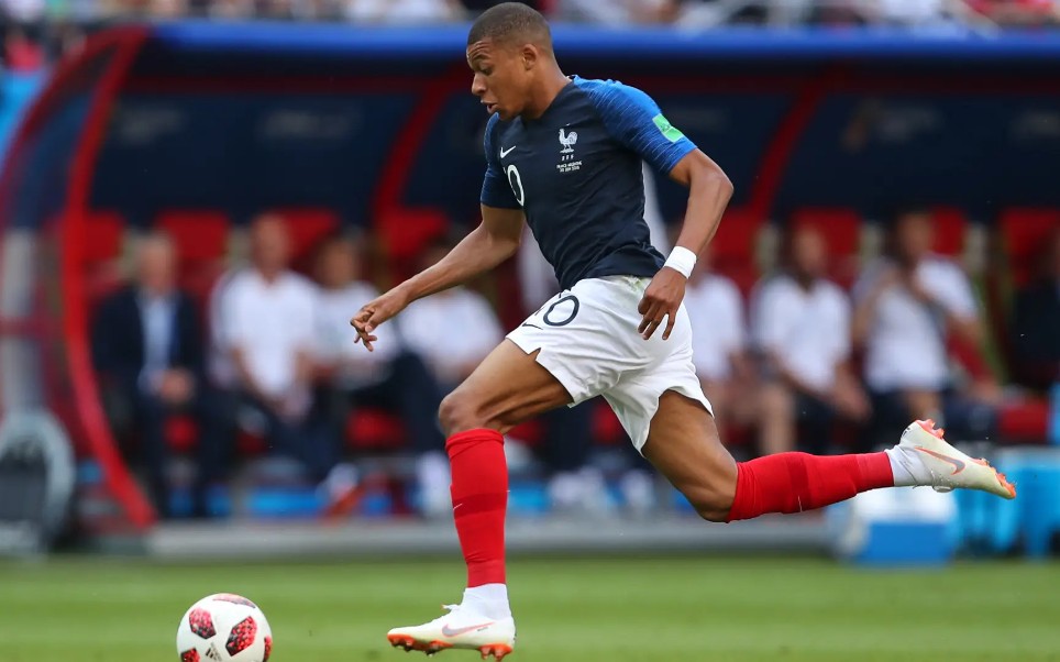 fifa 22_姆巴佩生涯模式2029-2030赛季 国家队友谊赛 法国 vs 阿根廷