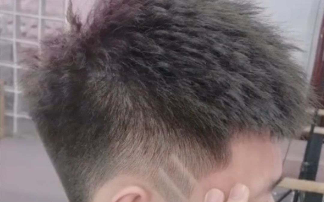 【男生发型】锡纸烫花子头了解