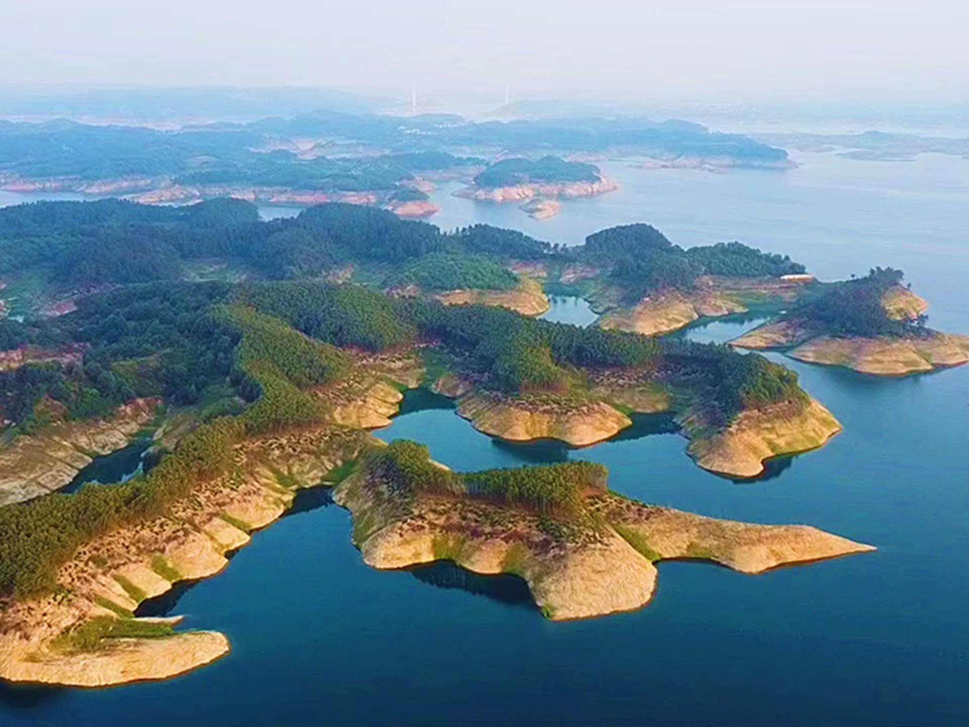 航拍中国美景:湖北丹江口水库千岛湖