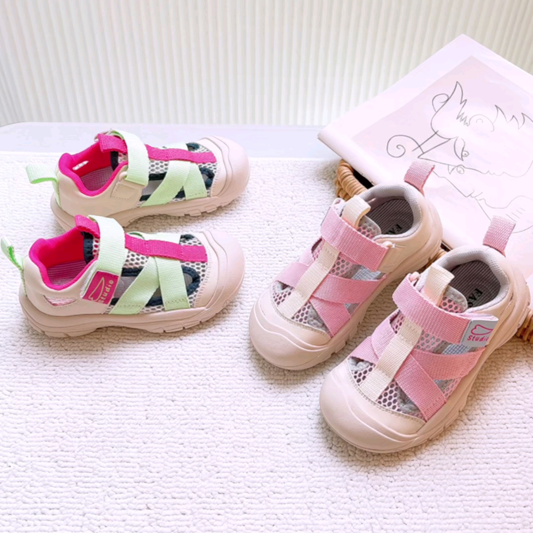 童鞋厂家上新潮流童鞋上新