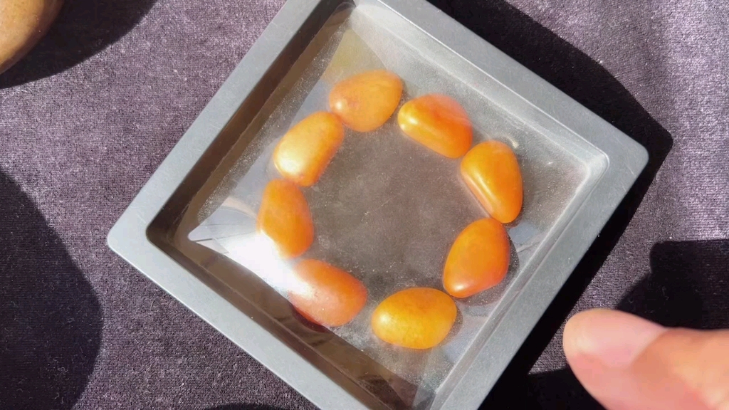 收藏款新疆和田玉籽料原石手链手串 32克全黄籽料手串 暴力黄