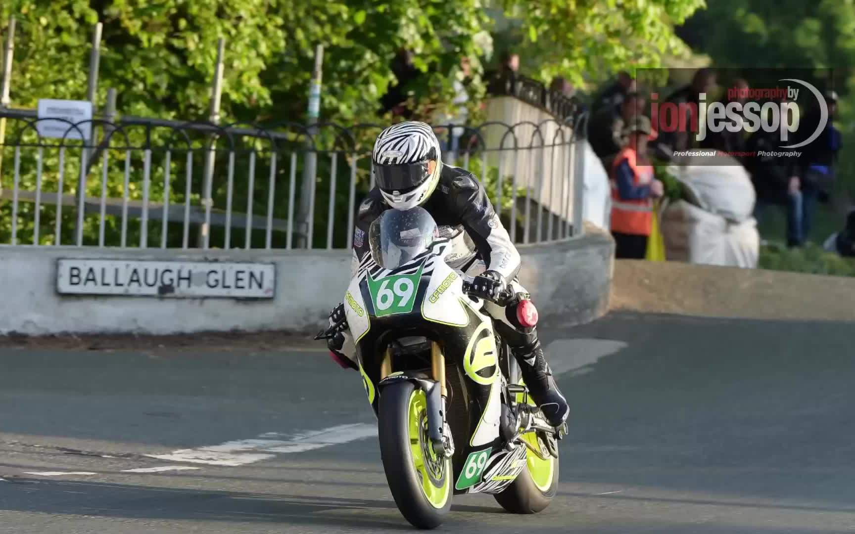 生肉采访 / 春风动力&wk bikes 650i 征战曼岛tt