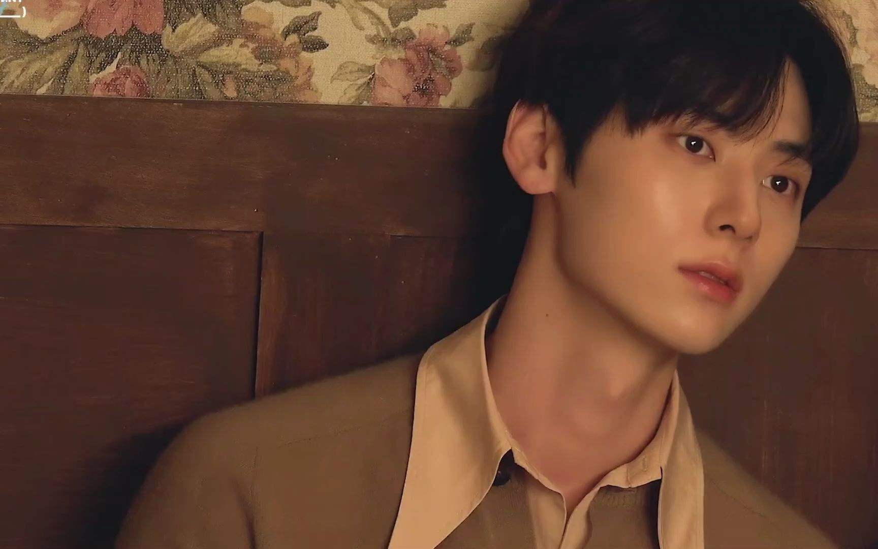 ellekorea画报拍摄现场幕后花絮 【黄旼炫】