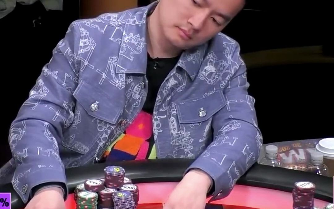 拉丝哥搏命一击惊天操作,吓呆全桌#德州扑克#德扑 #poker ##传奇扑克