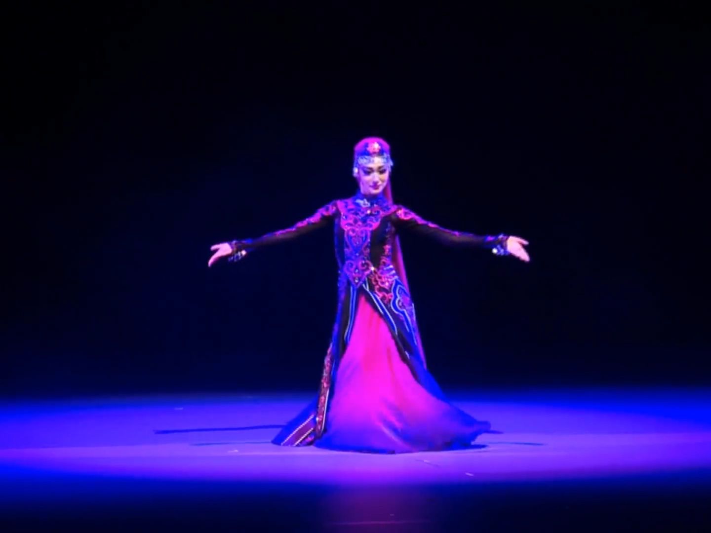 艺考独舞剧目推荐,17 美丽的阿依汗(维吾尔族)