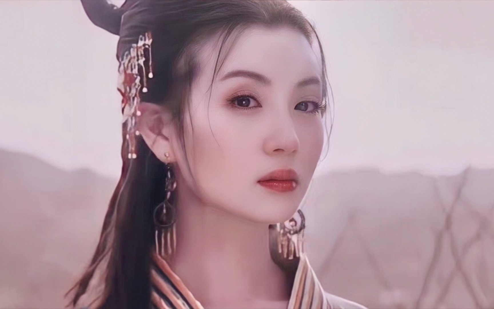 这也太美了!让你演异域公主,没让你从敦煌壁画里走出来