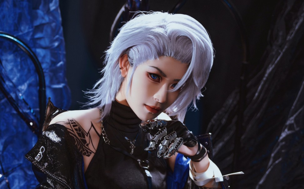 【无期迷途61卓娅cos】"你该说的只有一句,别输!