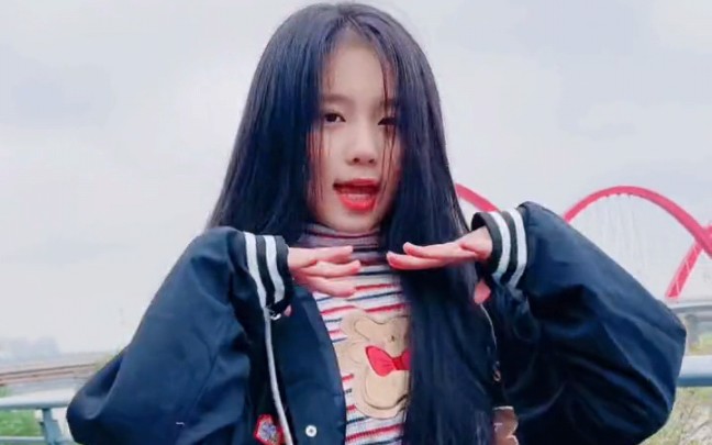 小诗仙儿呀:毁掉一首歌最好的方式,就是将它设为闹钟.