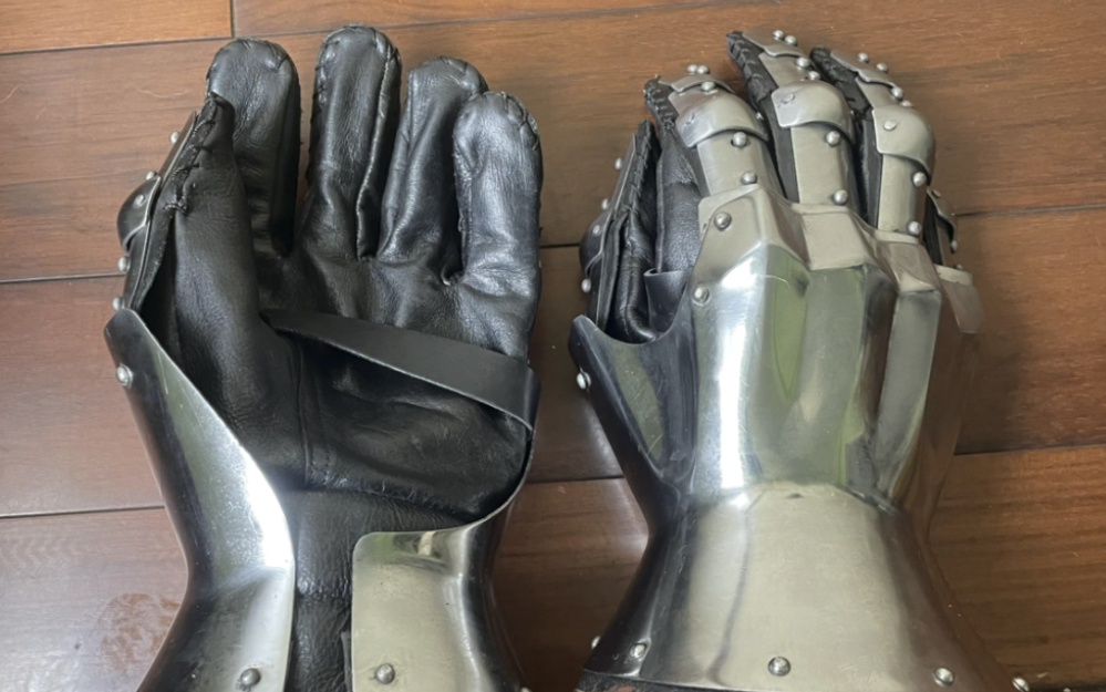 开箱 试穿中世纪骑士板甲手套