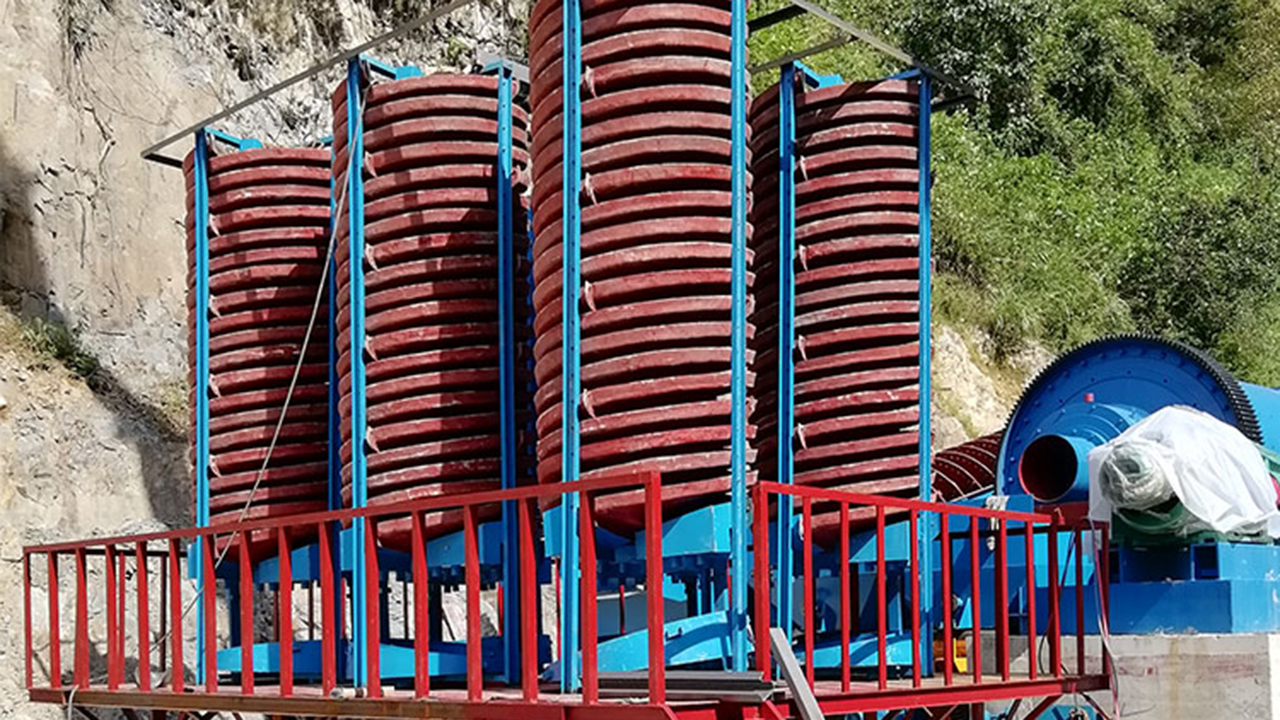 螺旋溜槽与螺旋选矿机的区别