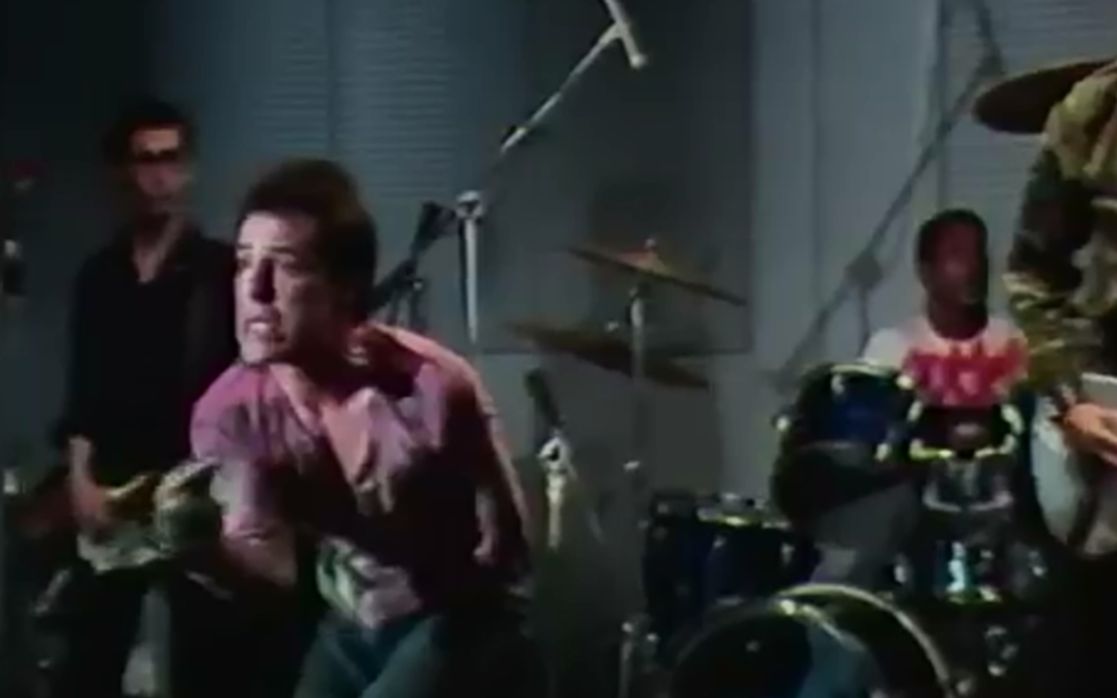 [图]Dead Kennedys - Holiday In Cambodia