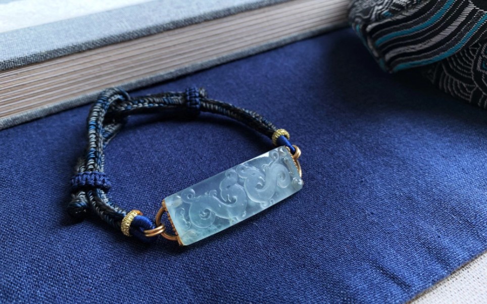 【翡翠】翡翠冰种仿古手牌,款式特别上手好看.