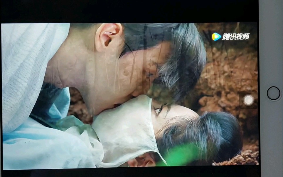 香蜜沉沉烬如霜邓伦杨紫亲亲