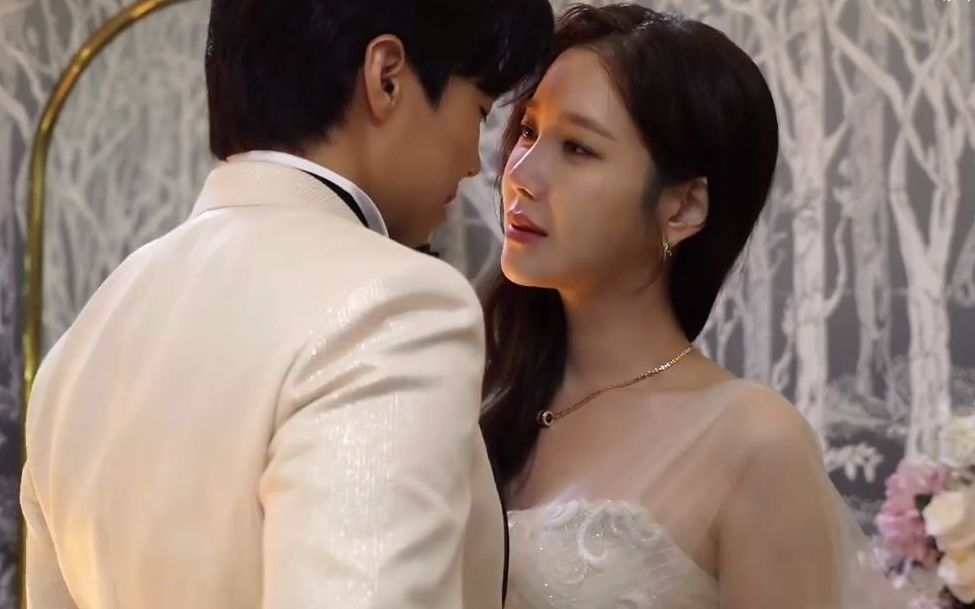 顶楼312集莲根拔起的花絮