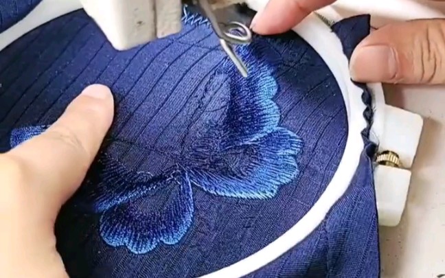 手推绣 修修补补 蝴蝶