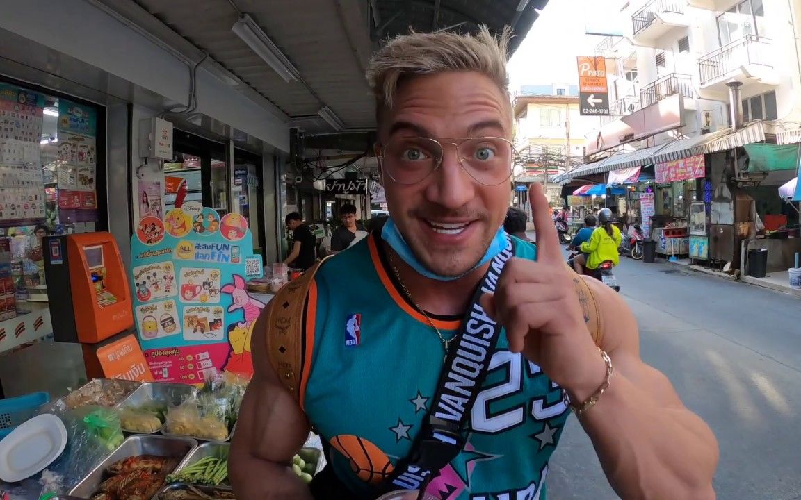 探索泰国曼谷街头小吃,拉丝哥最爱的鸡汤面必吃!