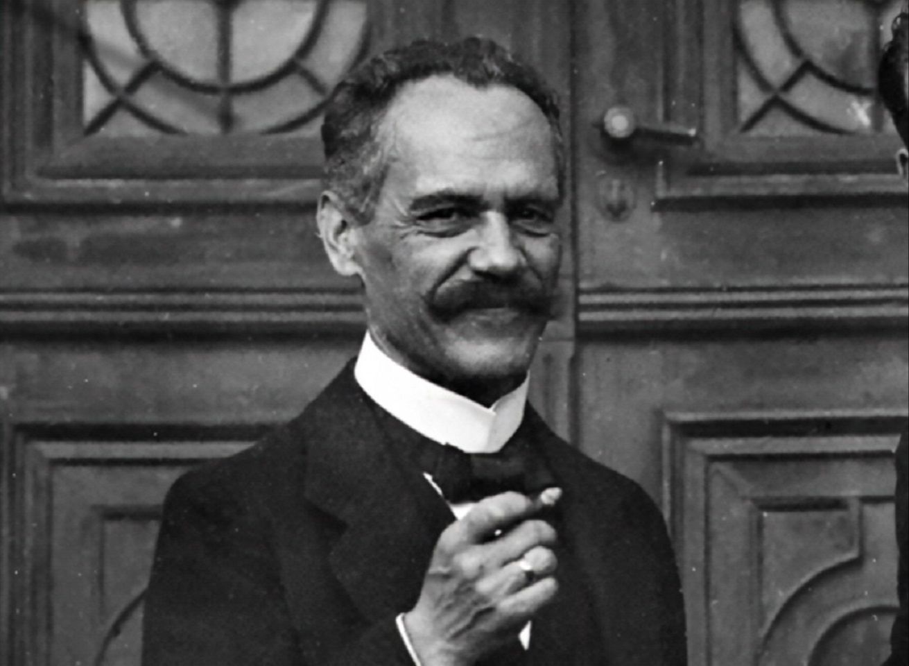 通读《量子力学发展史》:索墨菲对玻尔量子论的修正