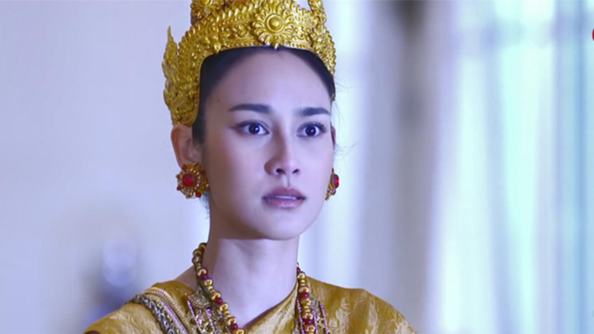 娜迦项链:千年娜迦来到现代以人类生活,等待邂逅她爱之人