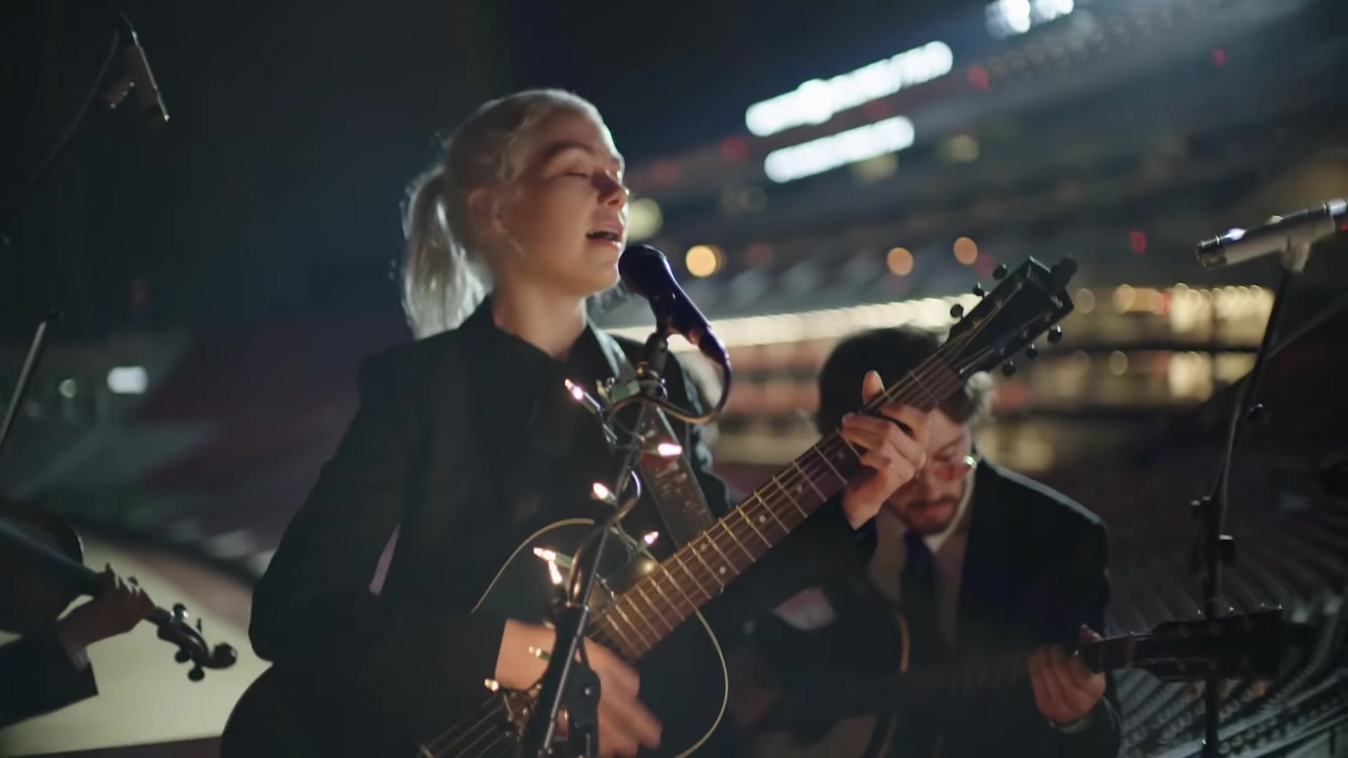 phoebe bridgers / icu   halloween / 2020 live @ los angeles