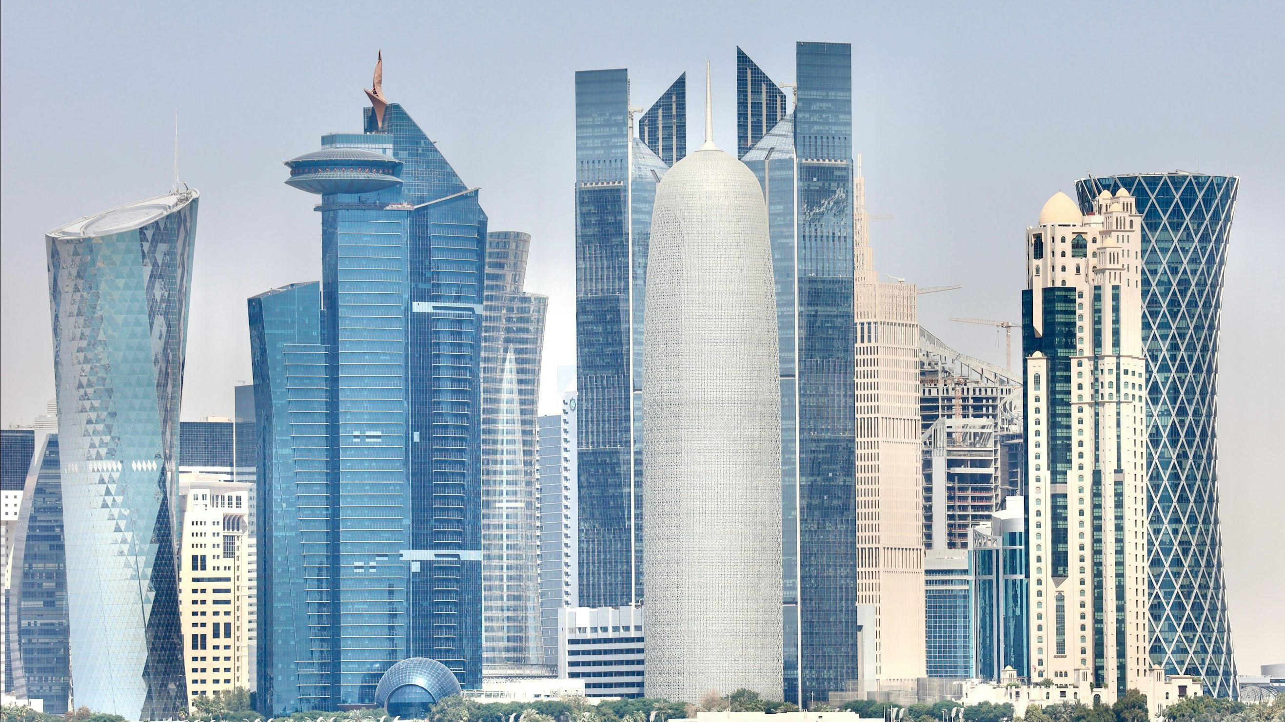 驾车试驶过亚洲最富裕国家