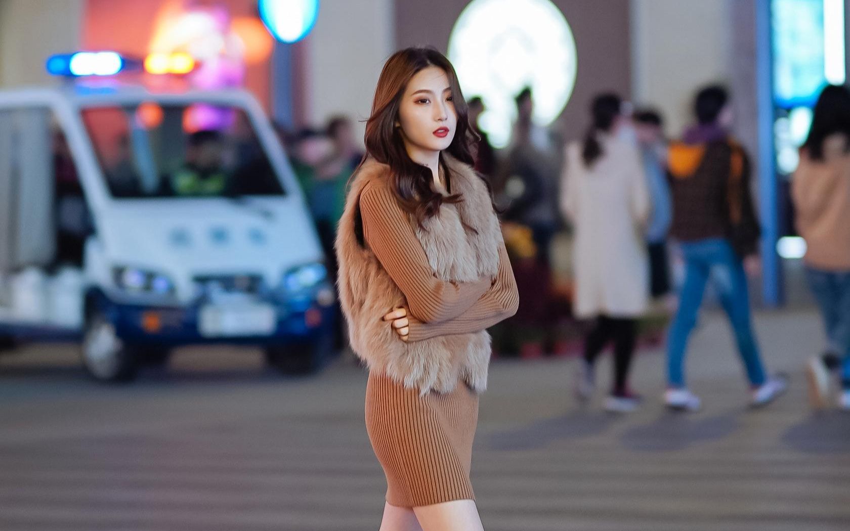 杭州网红是怎样炼成的?杭州十大网红,何丹彤,黑暗系天花板,yyds