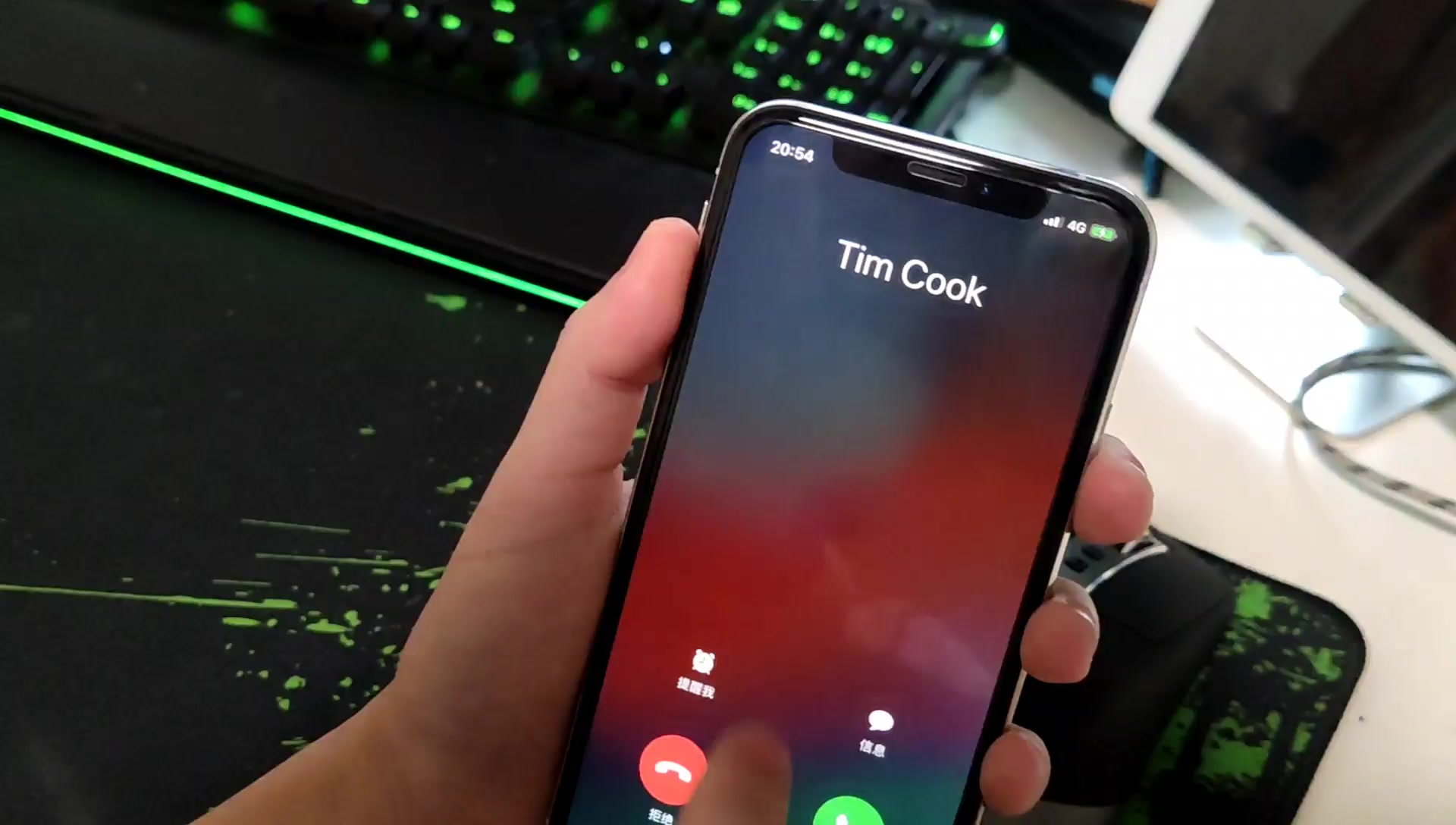 iPhone用户赶紧升级iOS13.3,能边打电话边4G上网了!
