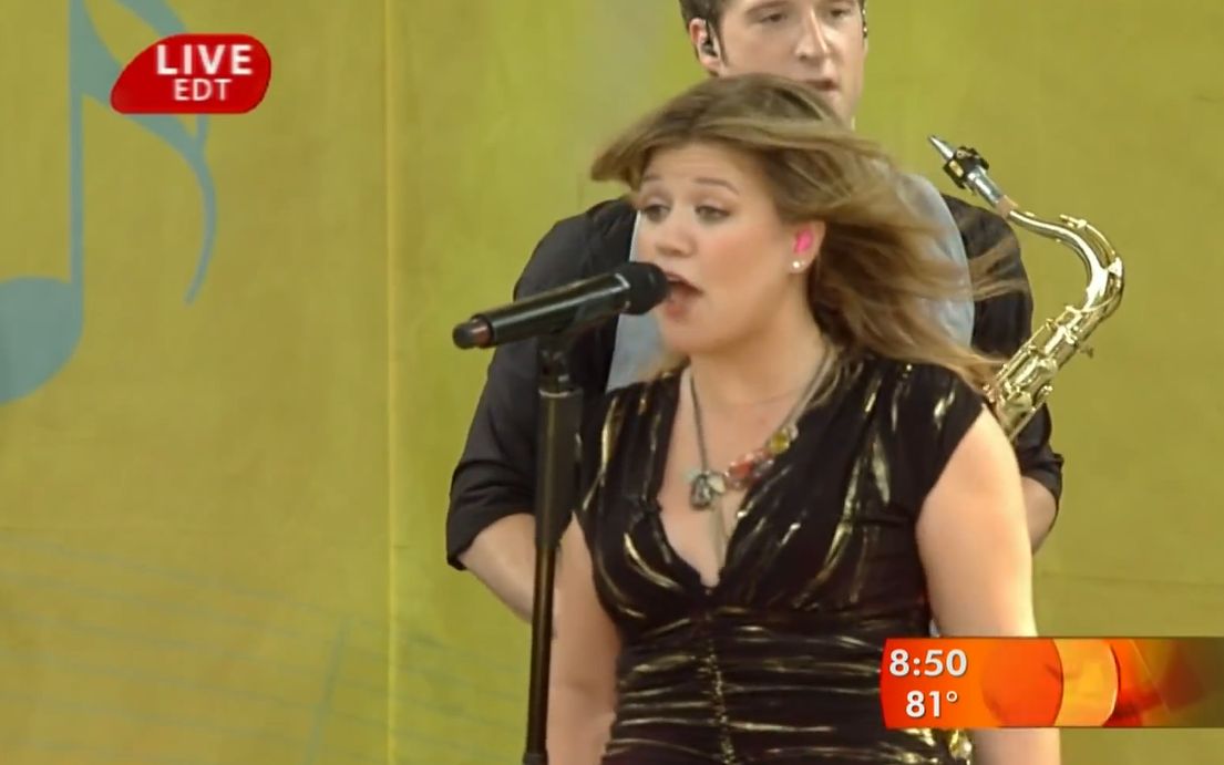 [图]【蜗壳味】Kelly Clarkson - Walk Away (Live at GMA 2009.07.31)