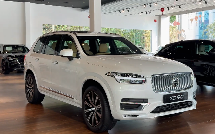 2024款沃尔沃xc90 b6 外观和内饰细节