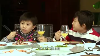 Descargar video: 影视：心机女以为原配很丑，不料见面时懵了，对方实在太美了