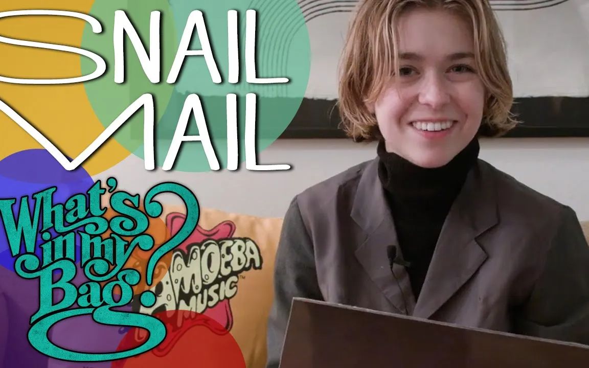 [图]Snail Mail - What's In My Bag