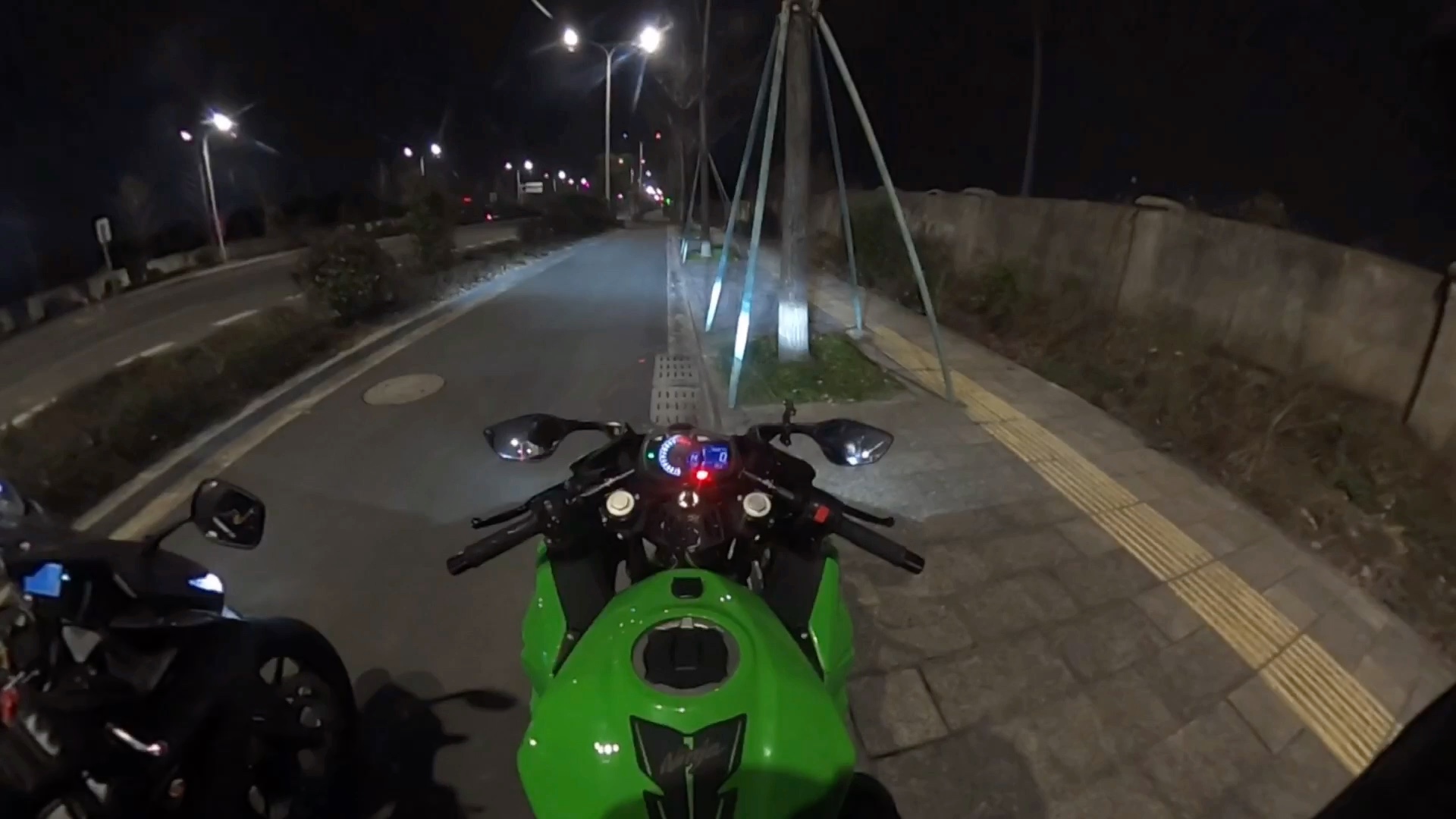 ninja400第一视角夜骑