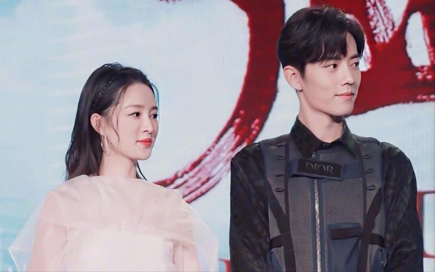 肖战李沁刻意避嫌剧方想要两人炒cp来预热引流被肖战和李沁两人拒绝