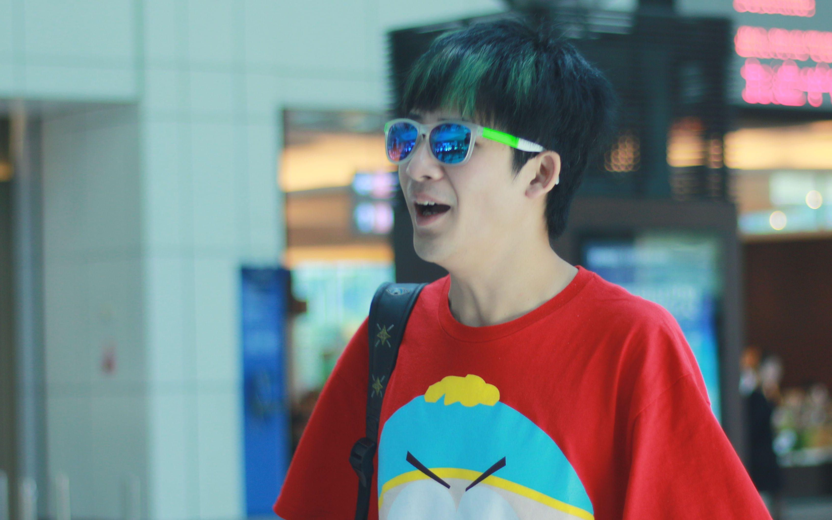 大张伟搞怪模仿罗大佑,与白凯南共舞,谢娜何炅笑弯了腰_哔哩哔哩_bili